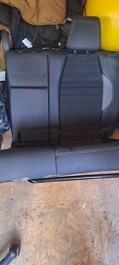 Peugeot double seat & seatbelt