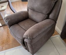 Reclining chair