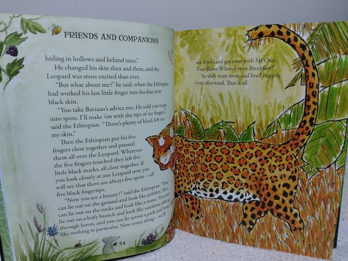 Illustrated Treasury of Animal Stories by miles kelly, LARGE HARDBACK BOOK