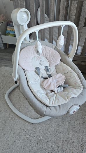 Baby swing