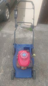 Selfdrive lawnmower for parts or repair