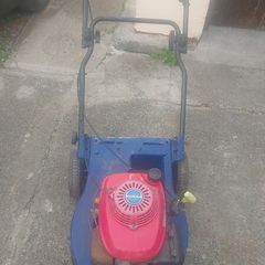 Selfdrive lawnmower for parts or repair