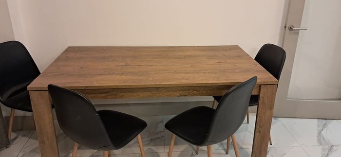 dining table with 4 chairs