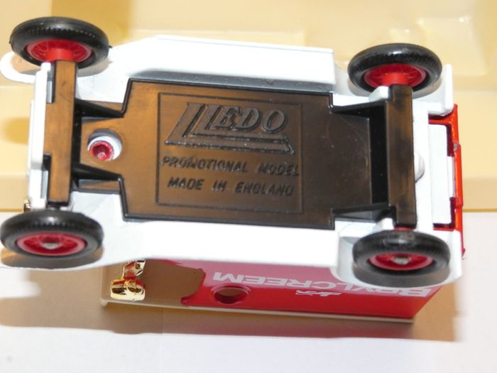 Lledo Brylcreem Promotional Model 1920 Model T Ford Van Boxed Unused