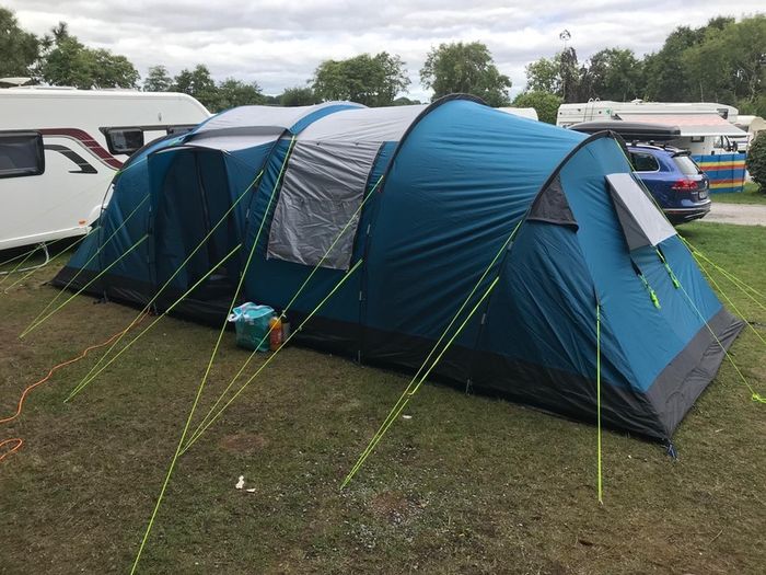 Royal Atlanta 8 person tent. Excellent condition