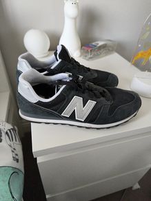 New Balance 373