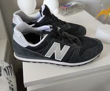 New Balance 373