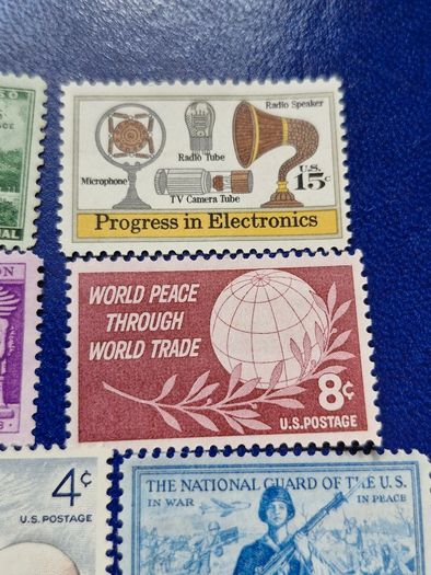 USA Lot of 11 Mint unhinged  stamps