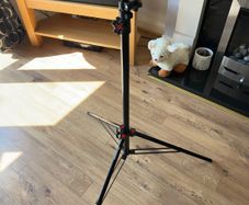 Quadralite light stand - heavy duty