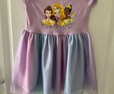 Disney princess dress, age 4 to 6