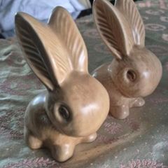 12cm high Vintage pair of Sylvac buff bunnies