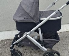 Uppababy vista v2