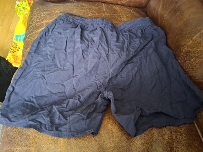 clothing EUR 1 each item