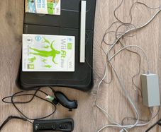Nintendo Wii Black Console + Wii Sports + Wii Fit Plus + Balance Board