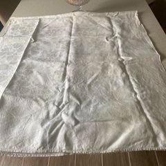 Linen table cloth