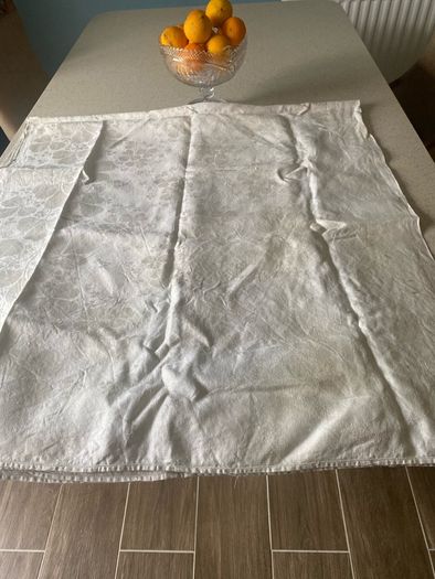 Linen table cloth
