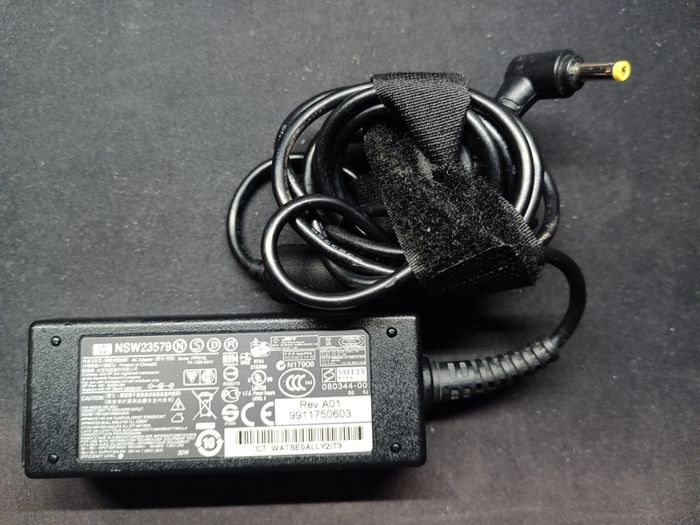 HP 65W Laptop Power Adapter - Model NSW25660 (Part #677774-002)