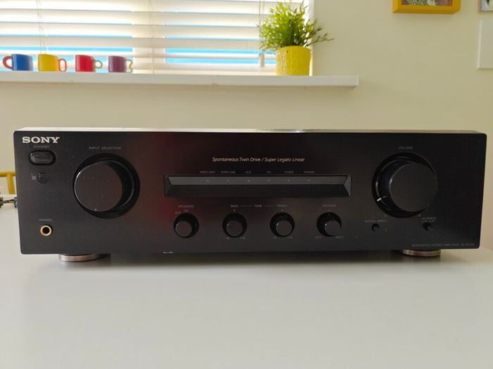 Sony TA-FE370 amplifier
