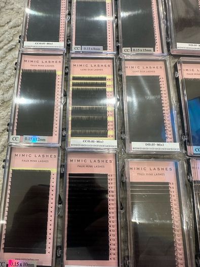 Eyelash tech kit