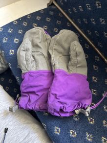 2 pairs North Face ski snow mittens gloves youth medium excellent condition