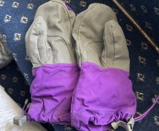 2 pairs North Face ski snow mittens gloves youth medium excellent condition