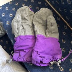 2 pairs North Face ski snow mittens gloves youth medium excellent condition