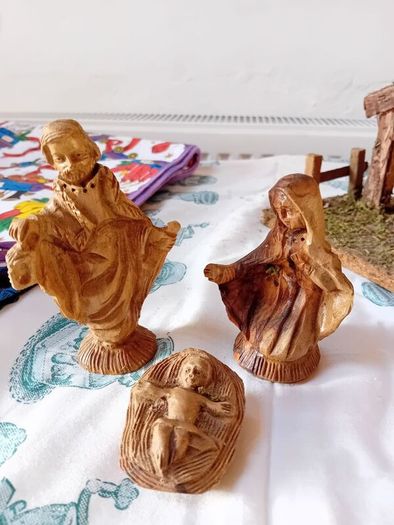 Wooden Nativity Crib Set