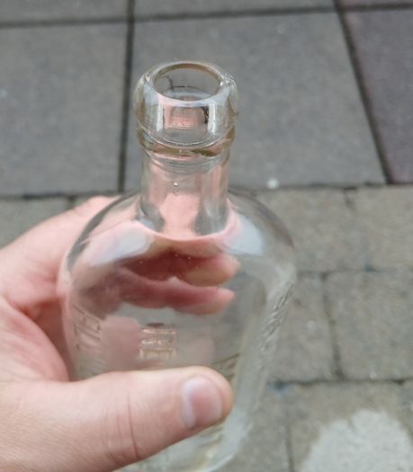 Vintage Dublin London J. Murray's Patent Recarbonated Fluid Magnesia bottle