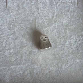 Pandora ghost charm in good condition the stamp is well used otherwise nothing wrong