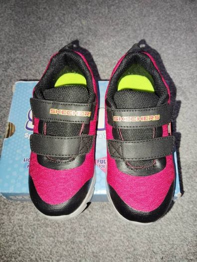 New.Skechers boys shoes.UK 10.EUR 27