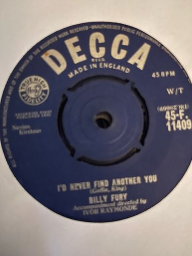 A selection of The Furey brothers Billy Furey & Davey Arthur singles in vg+ condition. Only 2 euros each