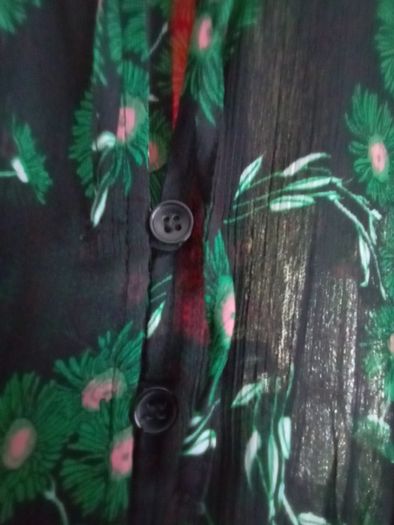 Ladies Tops 8/10