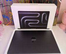 MacBook Pro 14 M5 32GB 1TB  AppleCare 2029 19 battery cycles