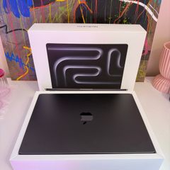 MacBook Pro 14 M5 32GB 1TB  AppleCare 2029 19 battery cycles