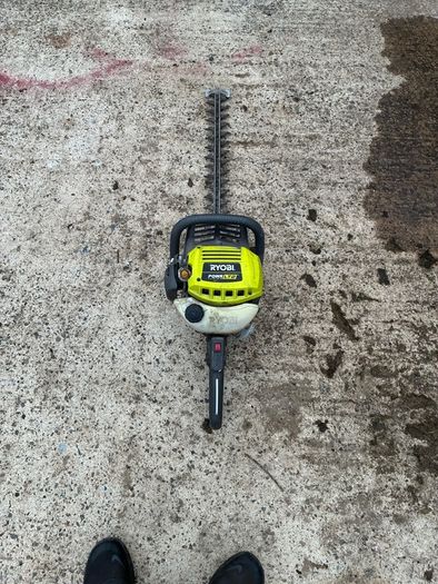 hedge cutter