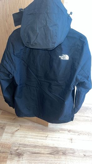 North face windbreaker