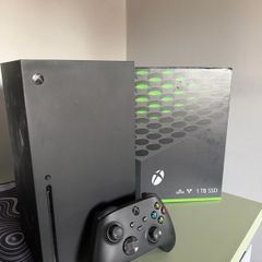 Xbox Series X 1TB Disc Edition Boxed  Excellent Condition