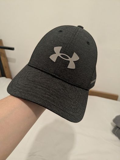 Cap under armour