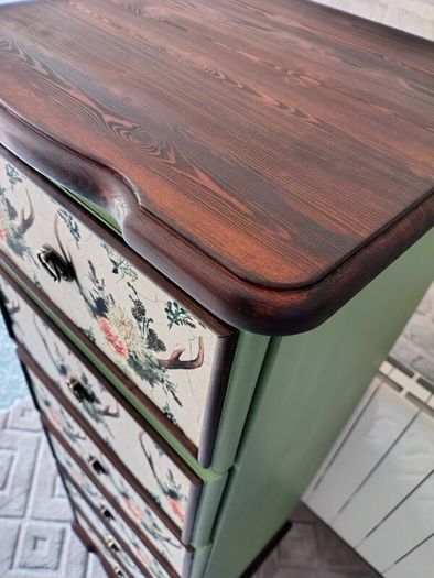 Tall boy chest of drawers