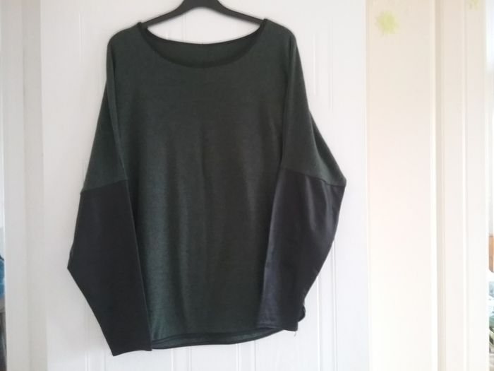 Ladies Tops Size10