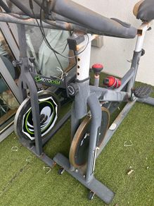 2 gym bikes free to take