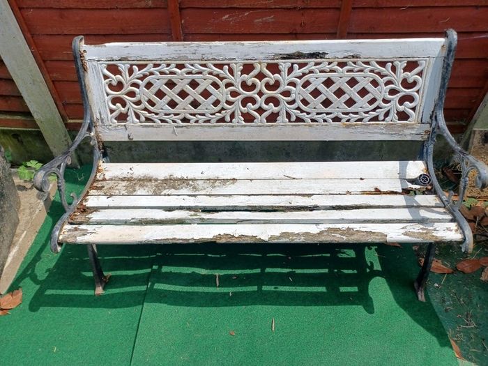 Free garden bench