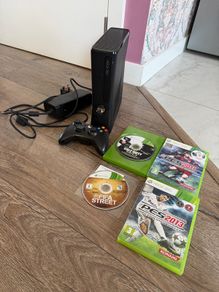 Xbox 360 250GB With Controller