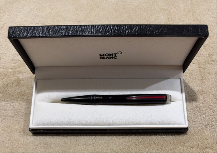 Montblanc Starwalker Urban Speed Ballpoint Pen ( 112686 ). Discontinued Model