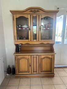 Dresser cabinet