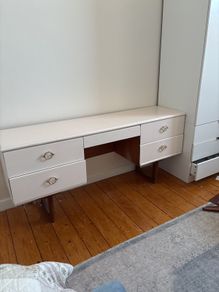 Side board