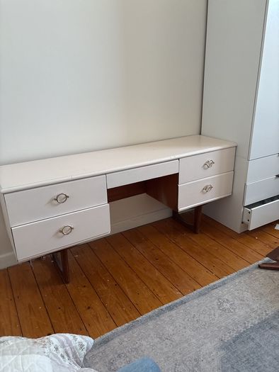 Side board