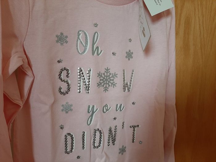 Girls top BNWT  Age 6-7