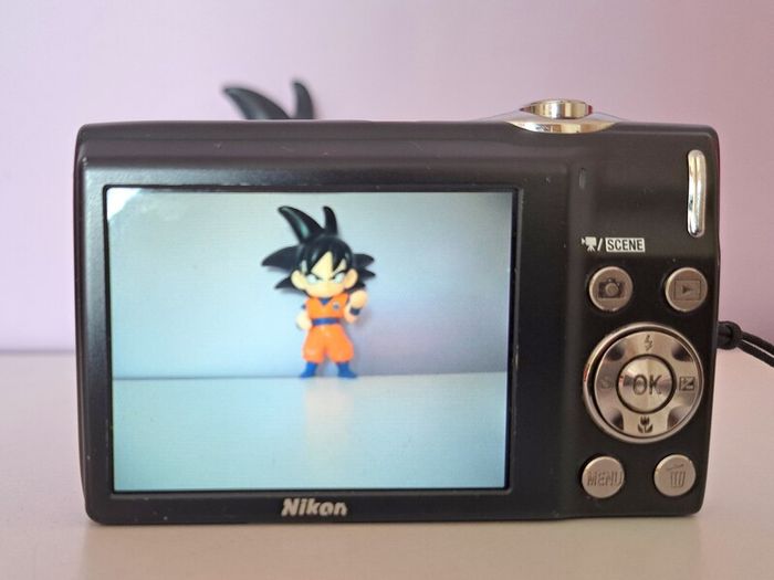Nikon Coolpix S3000