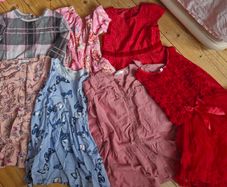 Bundle of 7 dresses, age 5-6.